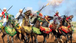 “التبوريدة” المغربية تدخل قائمة اليونسكو بالخيول والفرسان