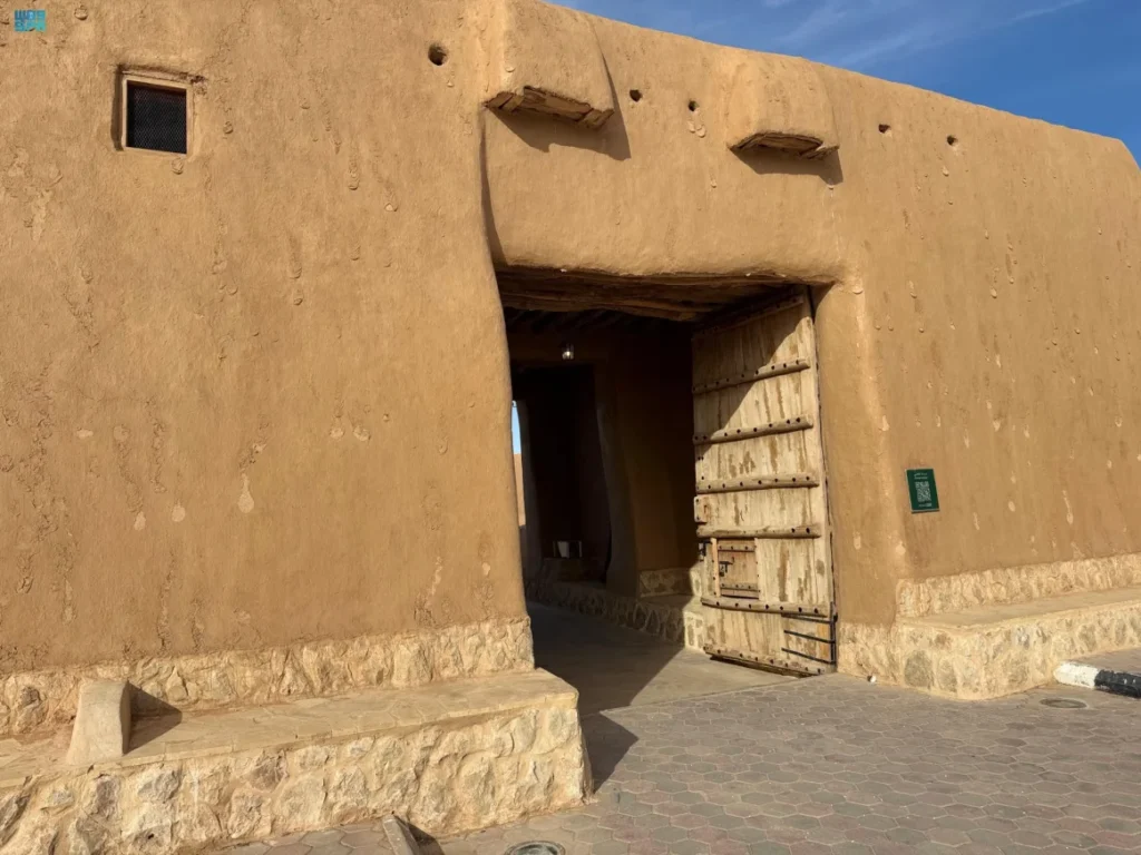 العمارة الطينية السعودية تجسيد حي للهوية والتاريخ المعماري