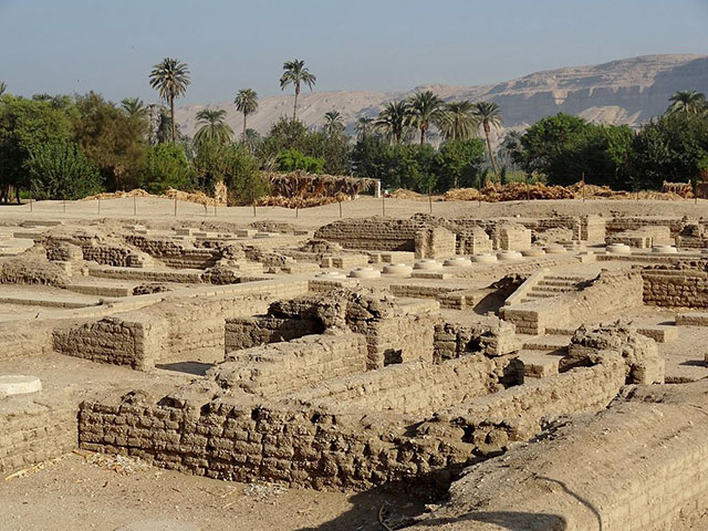 تل العمارنة
