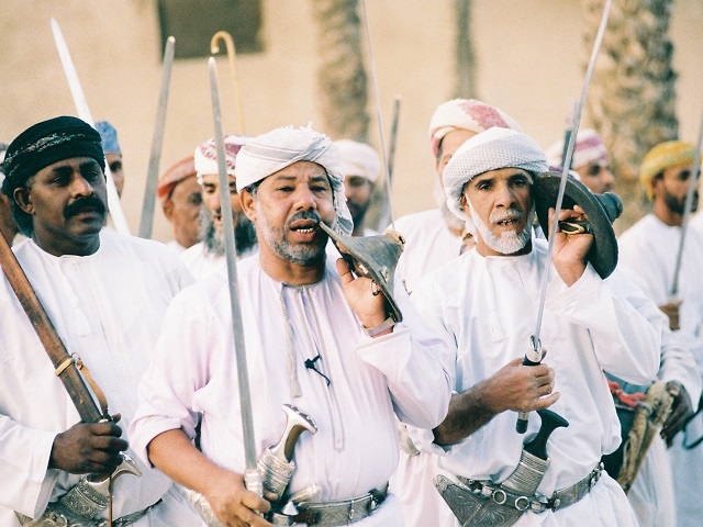 العازي