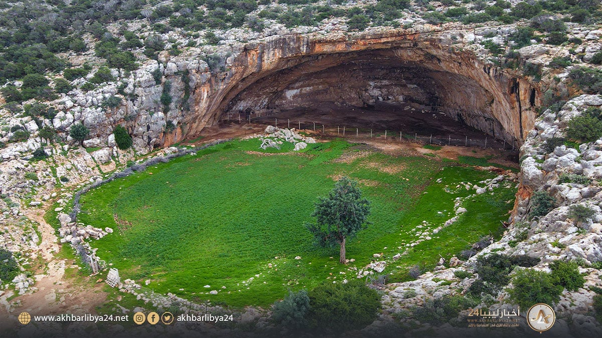 كهف هوا فطيح